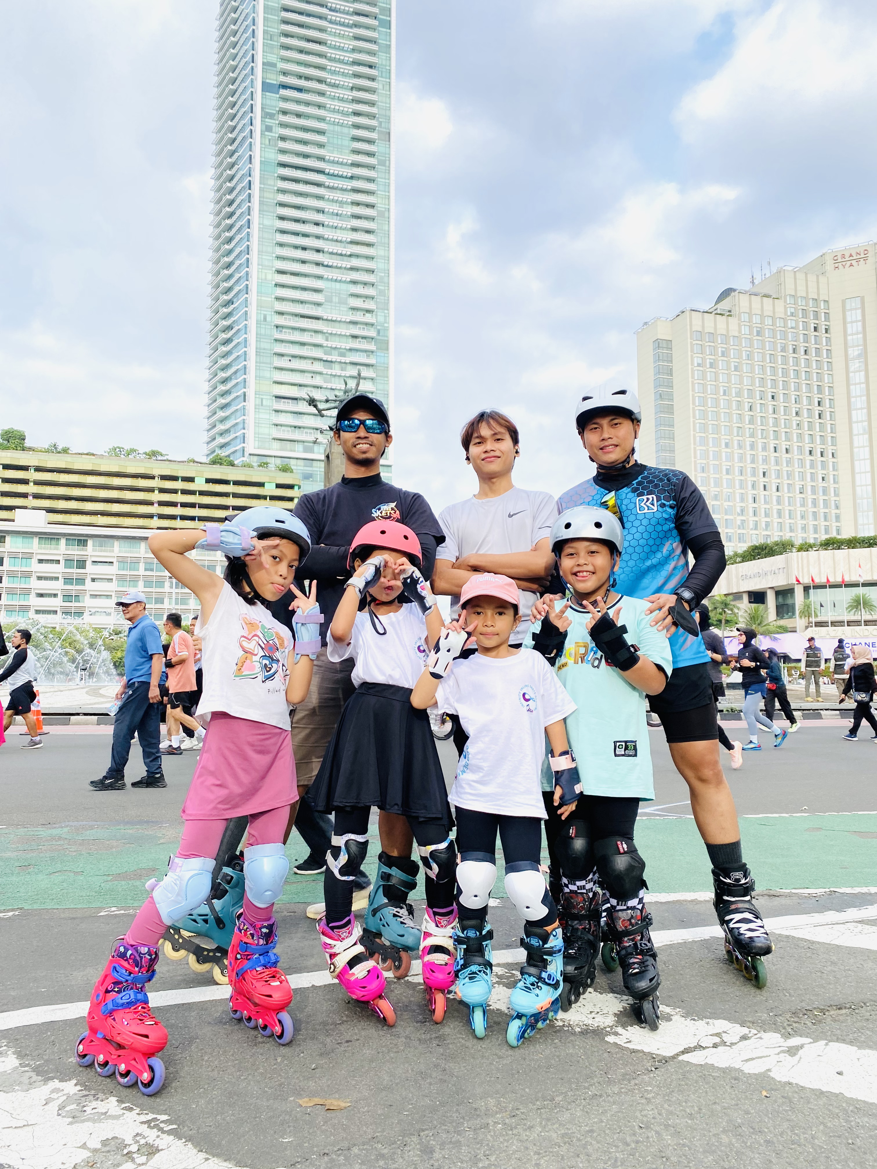 Skyline Goes to Car Free Day Sudirman